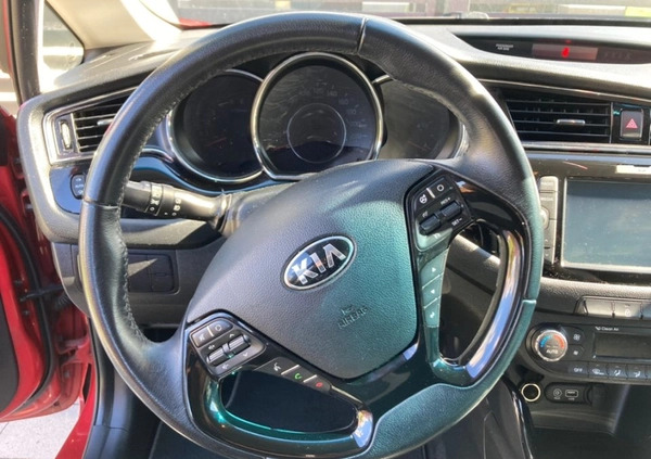 Kia Ceed cena 36900 przebieg: 150000, rok produkcji 2017 z Legnica małe 301
